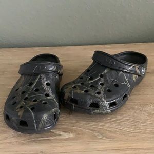 Camo crocs